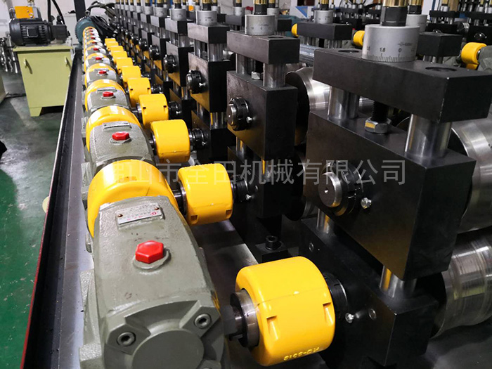 龍骨機 龍骨機